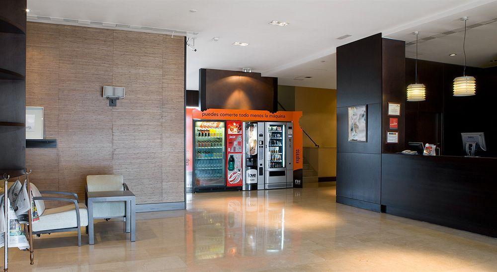 Hotel Mercader Madrid Eksteriør billede
