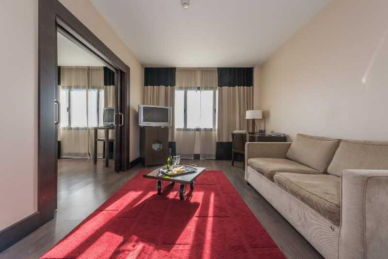 Hotel Mercader Madrid Eksteriør billede