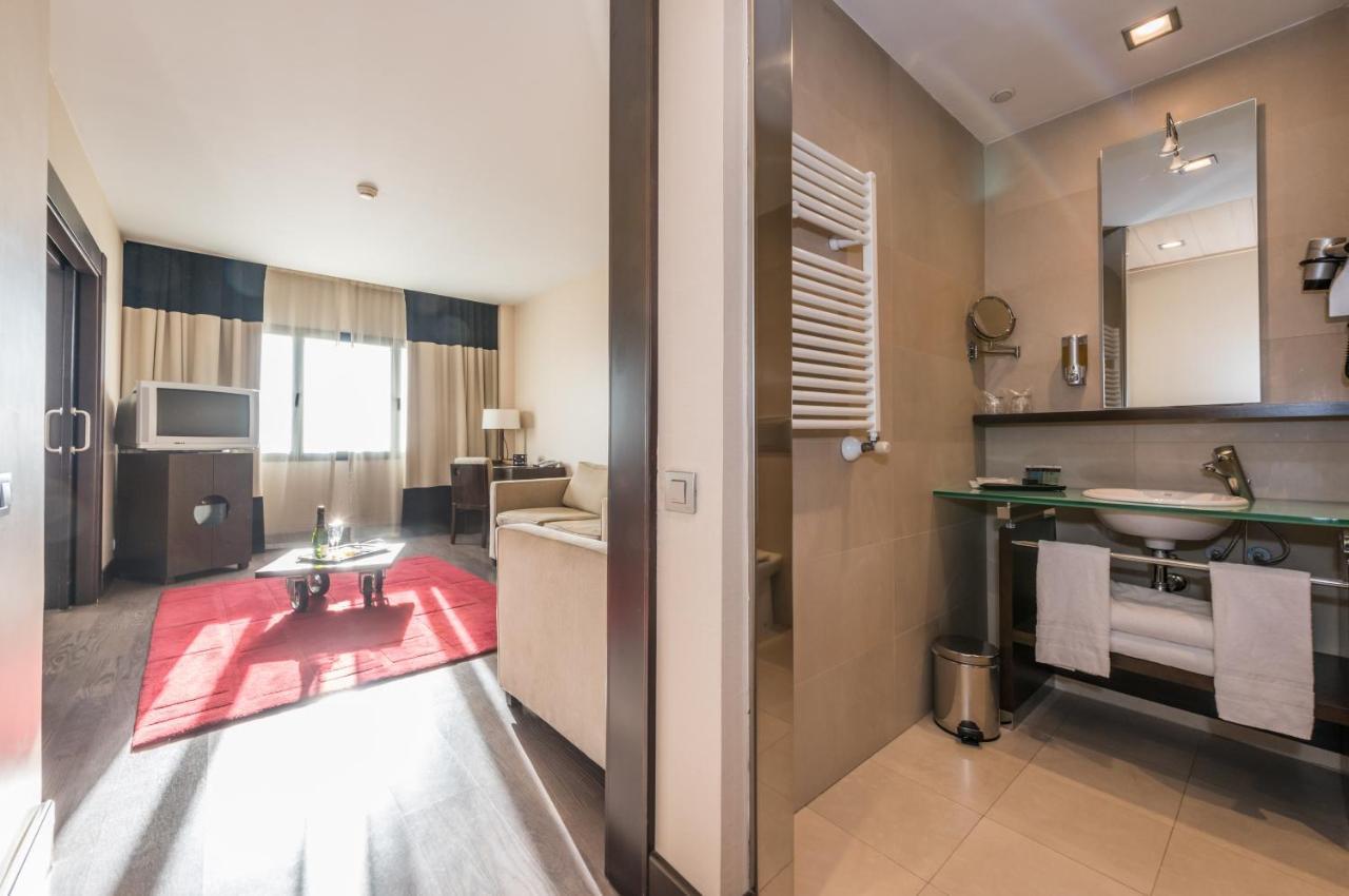 Hotel Mercader Madrid Eksteriør billede