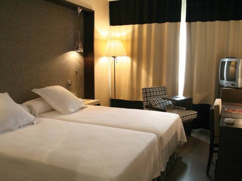 Hotel Mercader Madrid Værelse billede